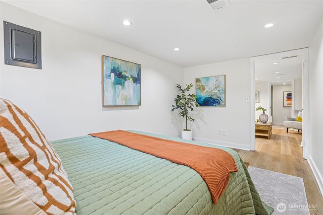1025 NE 103rd Street, Seattle, WA 98125