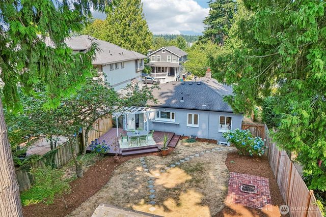 1025 NE 103rd Street, Seattle, WA 98125