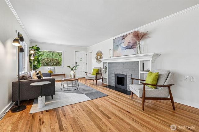 1025 NE 103rd Street, Seattle, WA 98125