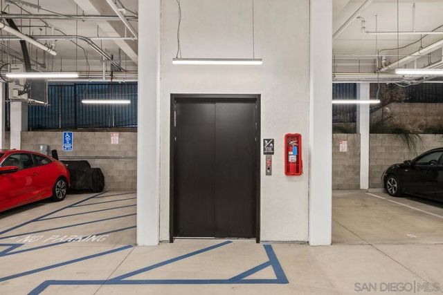 2015 Albatross St, San Diego, CA 92101