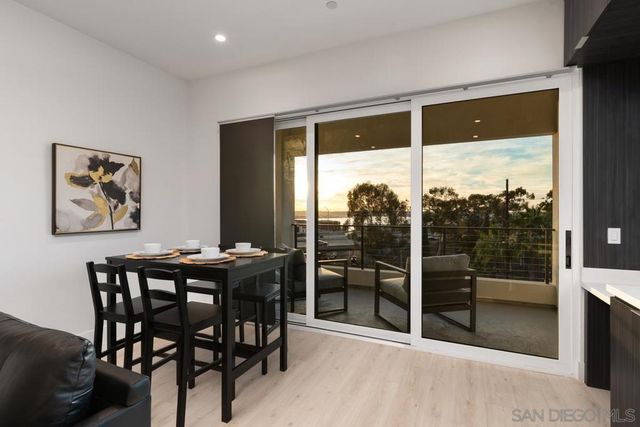 2015 Albatross St, San Diego, CA 92101