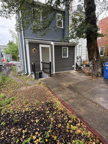 613 ROXBORO PL NW, Washington, DC 20011