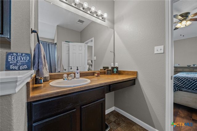 1513 Monte Vista Drive, Lockhart, TX 78644