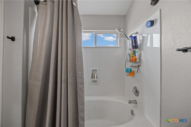 1513 Monte Vista Drive, Lockhart, TX 78644