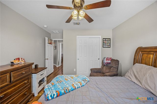 1513 Monte Vista Drive, Lockhart, TX 78644