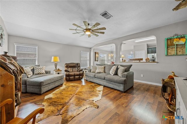 1513 Monte Vista Drive, Lockhart, TX 78644