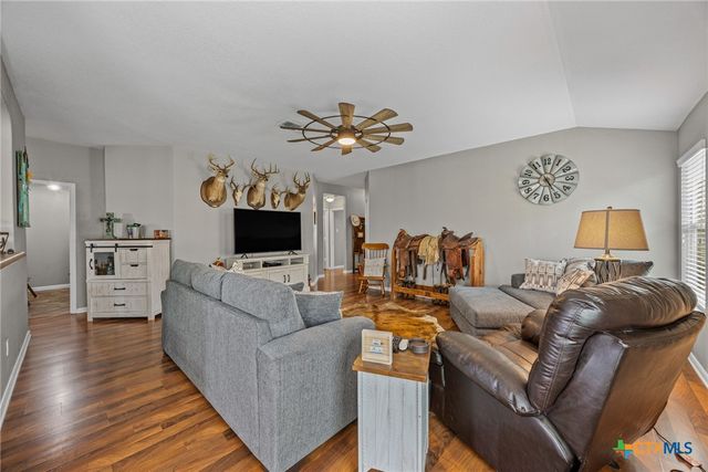 1513 Monte Vista Drive, Lockhart, TX 78644