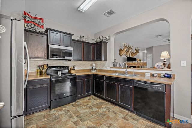 1513 Monte Vista Drive, Lockhart, TX 78644