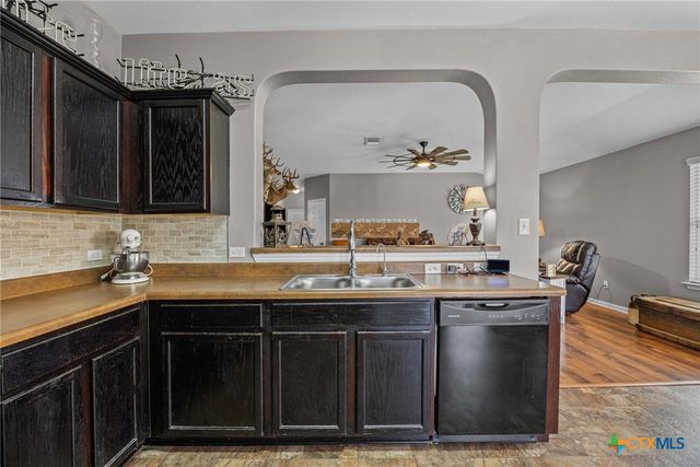 1513 Monte Vista Drive, Lockhart, TX 78644