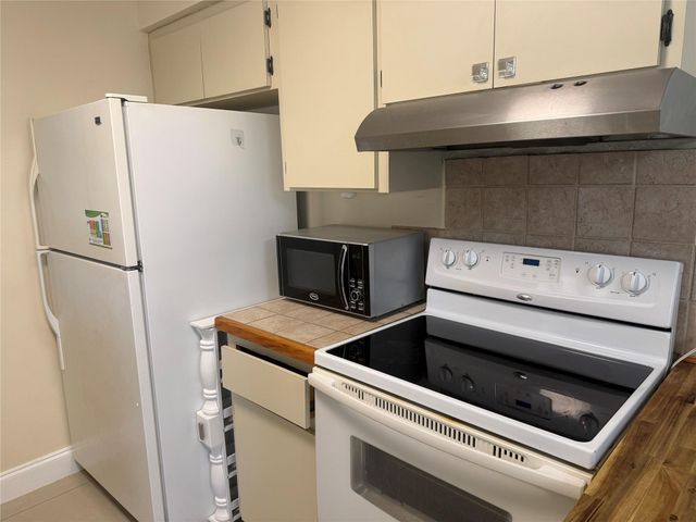 5141 SW 95th Avenue, Cooper City, FL 33328