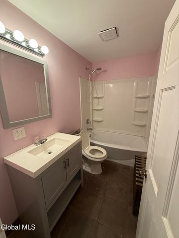 40 Spruce Street, Rensselaer, NY 12144