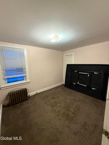 40 Spruce Street, Rensselaer, NY 12144