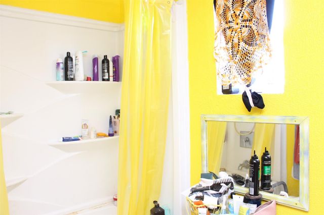 7115 W Hunter Drive, Hitchcock, TX 77563