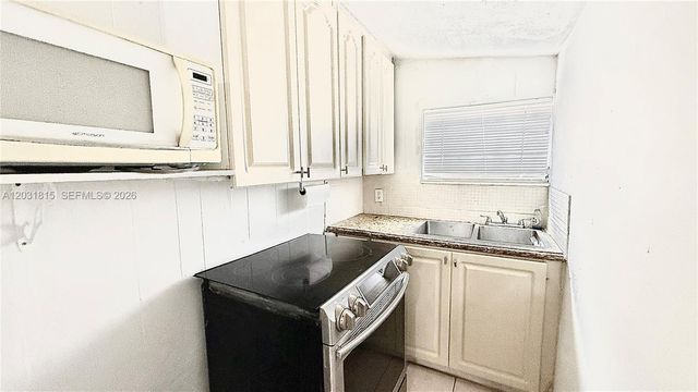 1878 NW 112th Ter 1, Miami, FL 33167