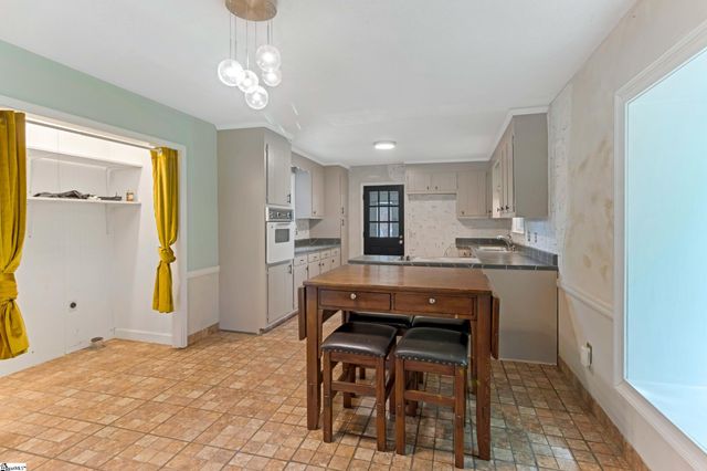 234 Country Glen, Pelzer, SC 29796