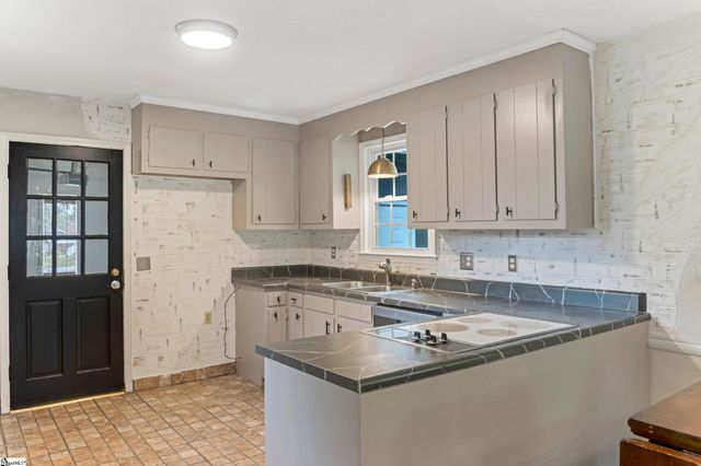 234 Country Glen, Pelzer, SC 29796