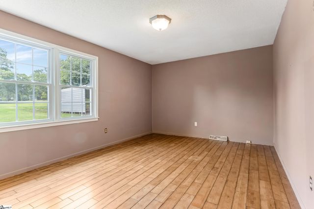 234 Country Glen, Pelzer, SC 29796