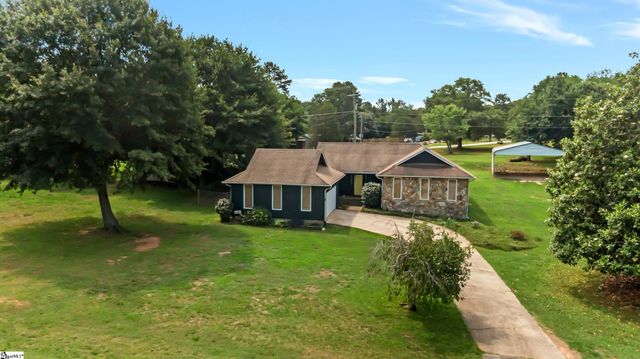 234 Country Glen, Pelzer, SC 29796