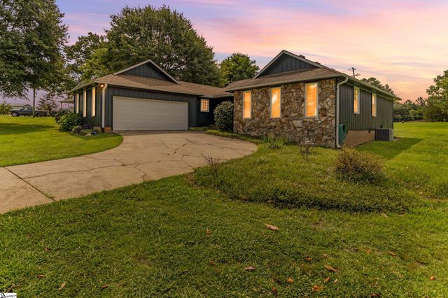 234 Country Glen, Pelzer, SC 29796