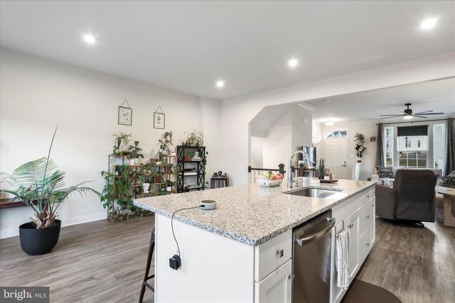 183 ONTARIO DR, Falling Waters, WV 25419