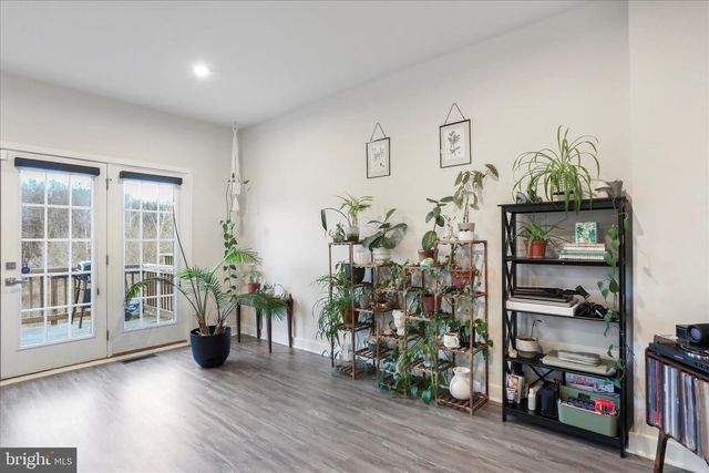 183 ONTARIO DR, Falling Waters, WV 25419