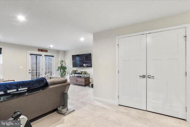 183 ONTARIO DR, Falling Waters, WV 25419