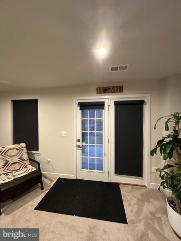 183 ONTARIO DR, Falling Waters, WV 25419