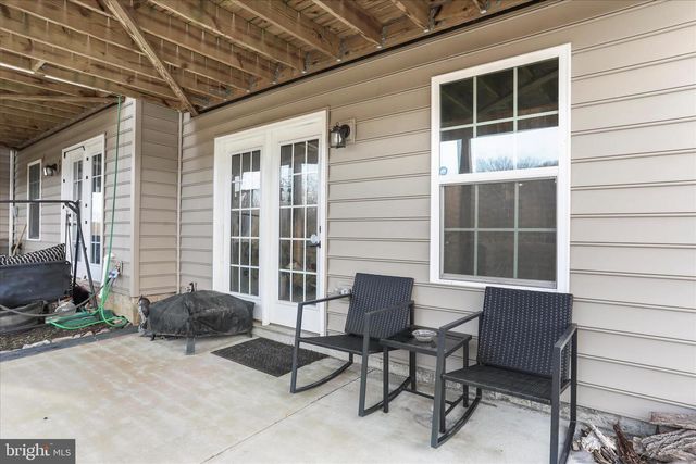 183 ONTARIO DR, Falling Waters, WV 25419