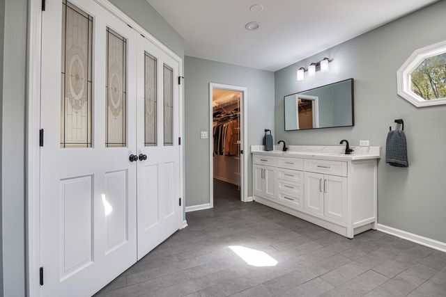6N131 Old Homestead Road, St. Charles, IL 60175