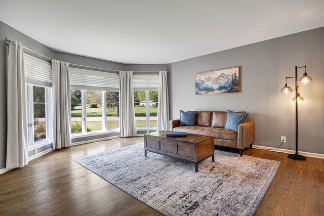 6N131 Old Homestead Road, St. Charles, IL 60175