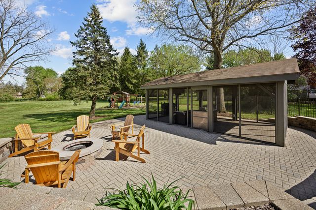 6N131 Old Homestead Road, St. Charles, IL 60175