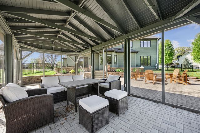 6N131 Old Homestead Road, St. Charles, IL 60175
