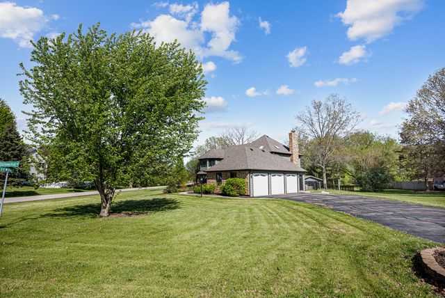 6N131 Old Homestead Road, St. Charles, IL 60175