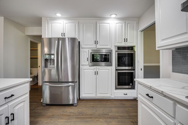 6N131 Old Homestead Road, St. Charles, IL 60175