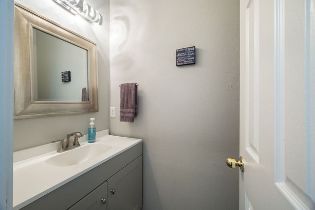 3383 N Southridge Drive, Fayetteville, AR 72703
