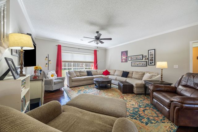 3383 N Southridge Drive, Fayetteville, AR 72703