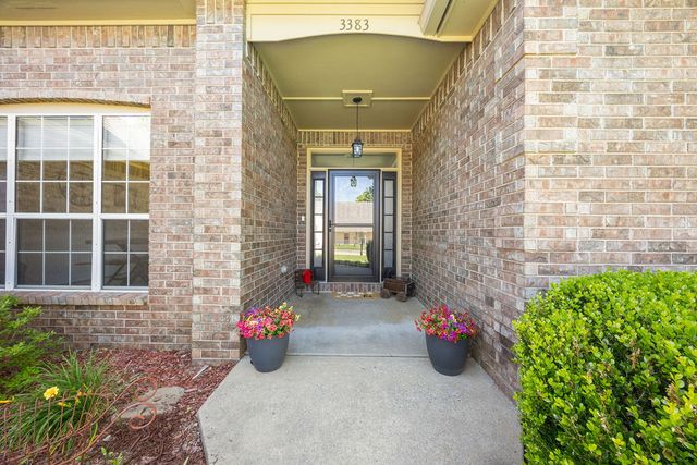 3383 N Southridge Drive, Fayetteville, AR 72703