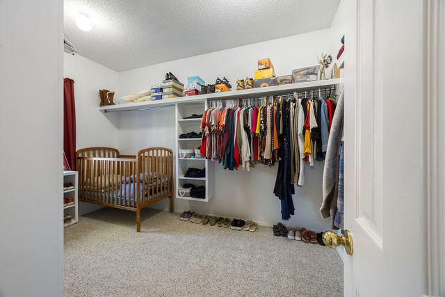 3383 N Southridge Drive, Fayetteville, AR 72703