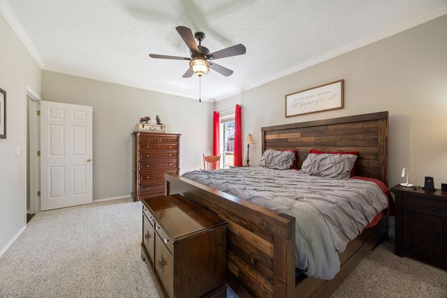 3383 N Southridge Drive, Fayetteville, AR 72703