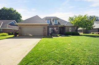 3383 N Southridge Drive, Fayetteville, AR 72703