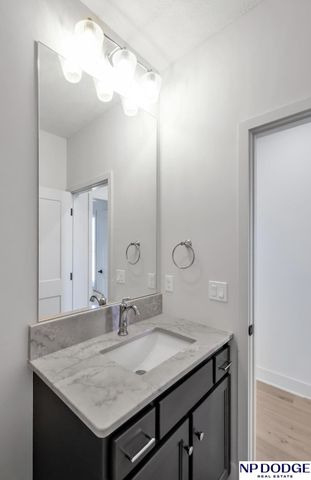 12620 S 78 Avenue, Papillion, NE 68046