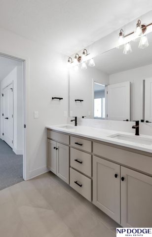 12620 S 78 Avenue, Papillion, NE 68046