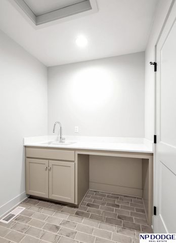 12620 S 78 Avenue, Papillion, NE 68046