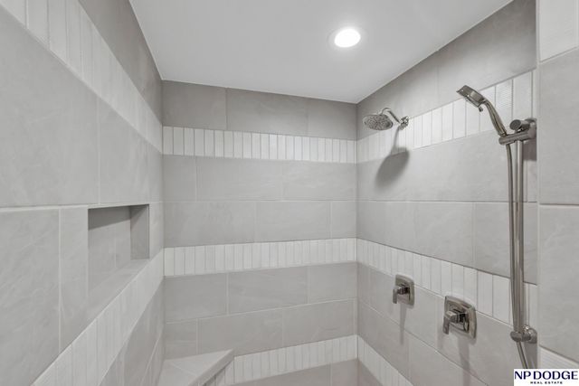 12620 S 78 Avenue, Papillion, NE 68046