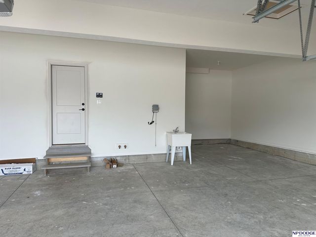 12620 S 78 Avenue, Papillion, NE 68046