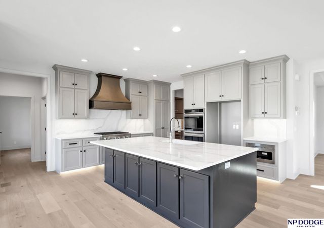 12620 S 78 Avenue, Papillion, NE 68046