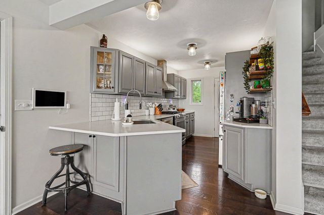 1102 Central Avenue, North Muskegon City, MI 49445