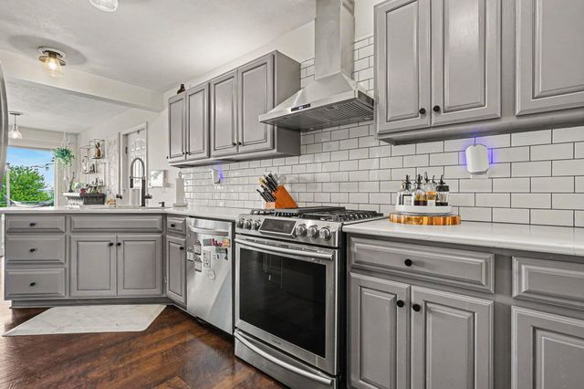 1102 Central Avenue, North Muskegon City, MI 49445