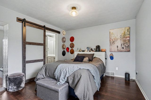 1102 Central Avenue, North Muskegon City, MI 49445