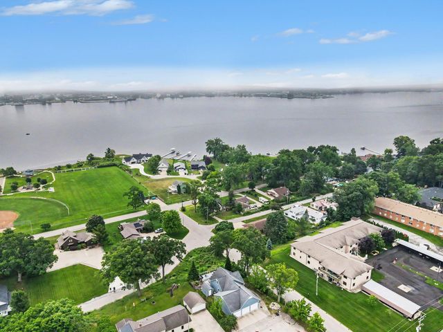 1102 Central Avenue, North Muskegon City, MI 49445
